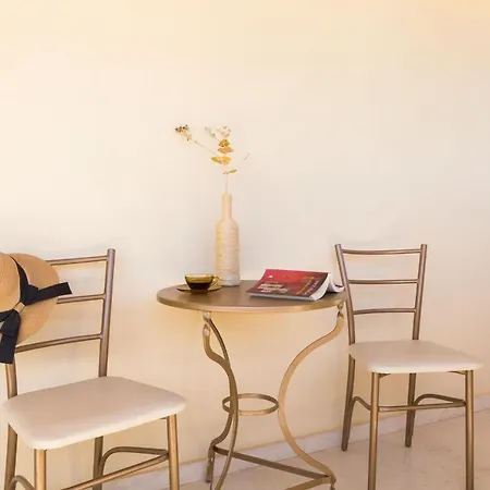 Appartement Giardino Apt, Comfort With Views To Remember!